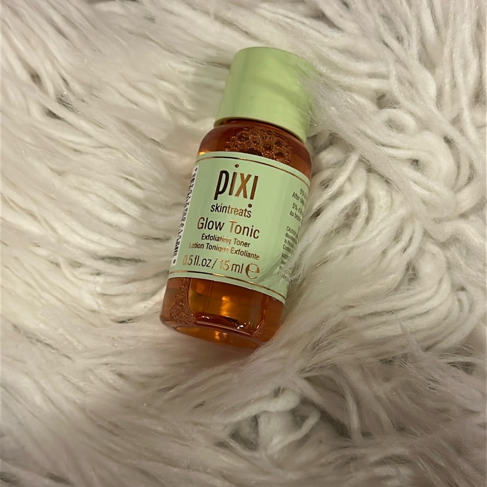 6/$25 pixi glow tonic sample